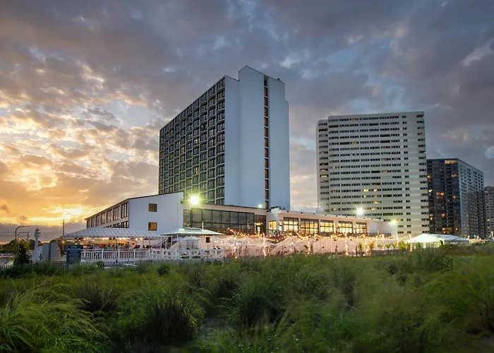 Hotel Ashore Oceanfront By Marriott 3*
