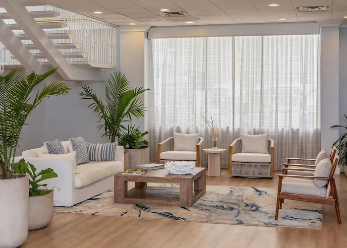 Ashore Oceanfront By Marriott Hotel 3*