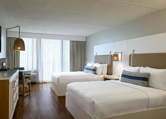 Hotel Ashore Oceanfront By Marriott