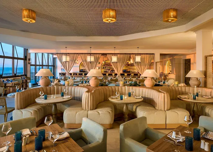 Hotel Ashore Oceanfront By Marriott 3*