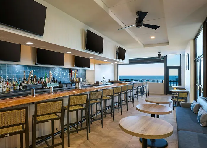 Ashore Oceanfront By Marriott Hotel 3*