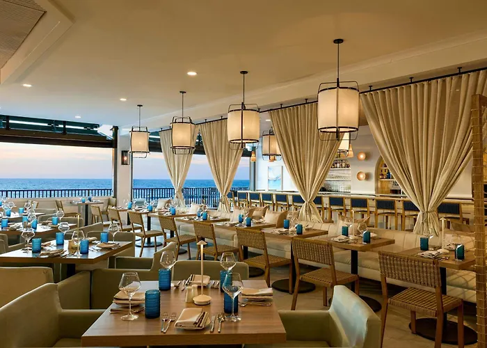 Hotel Ashore Oceanfront By Marriott 3*