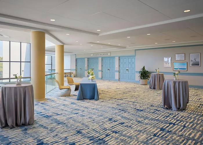 Ashore Oceanfront By Marriott Hotel 3*